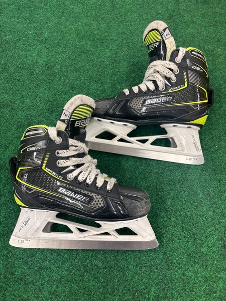 Junior Bauer Elite Hockey Goalie Skates (Extra Wide) Size 2 (Used)