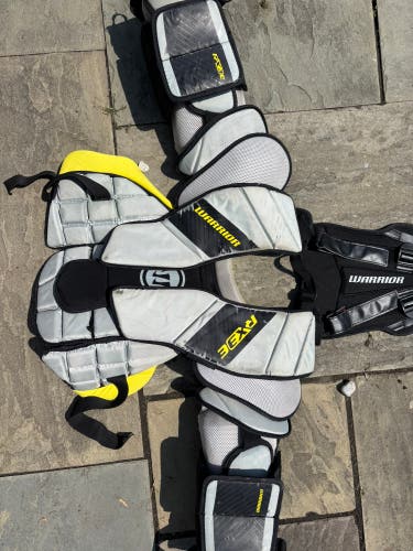 Medium Warrior RX3E+ Goalie Chest Protector (Used)