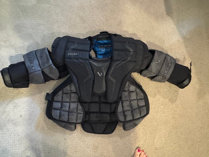 Medium  Bauer Elite Goalie Chest Protector (Used)