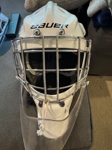 Intermediate Bauer 930 Goalie Mask (Used)