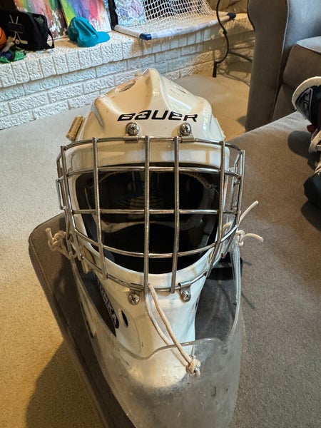 Senior Bauer 930 Goalie Mask (Used)