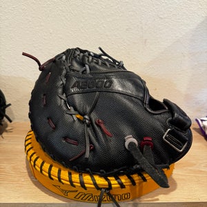 Wilson RH First Base A2000 Baseball Glove 12" (Used)