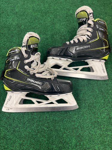 Junior Bauer GSX Hockey Goalie Skates (Regular) Size 2 (Used)