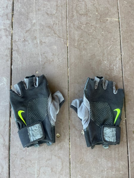 Nike Fitness workout gloves