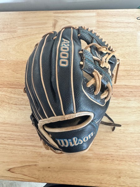 Wilson A2000 SuperSkin DP15 Spin Control 11.5" Baseball Glove: WBW100399115