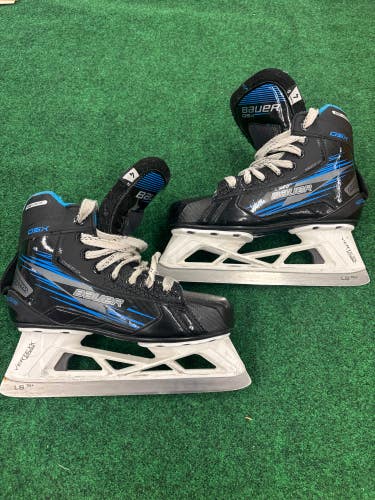 Intermediate Bauer GSX Hockey Goalie Skates Regular Width Size 4 (Used)