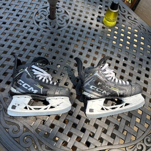 CCM Tacks XF 90 Hockey Skates Regular Width Size 4.5 (Used)