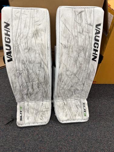 White Senior Vaughn SLR3 Pro Goalie Leg Pads (Used) | 33”+2”