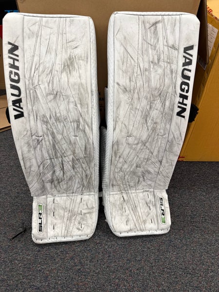 White Senior Vaughn SLR3 Pro Goalie Leg Pads (Used) | 33”+2”