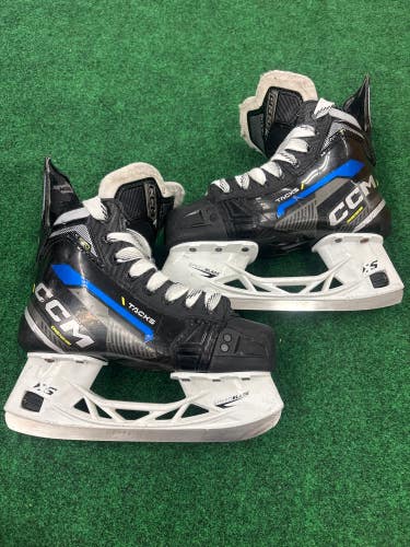 Junior CCM Tacks AS580 Hockey Skates (Regular) Size 2 (Used)
