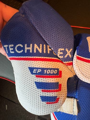Cooper Techniflex EP1000 Elbow pads, size large