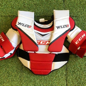 Youth Small / Medium CCM YFlex II Goalie Chest Protector (Used)