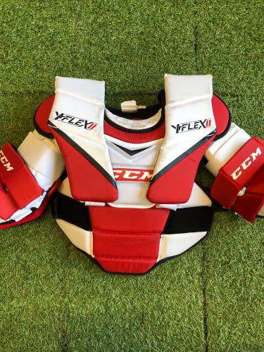 Youth Small / Medium CCM YFlex II Goalie Chest Protector (Used)