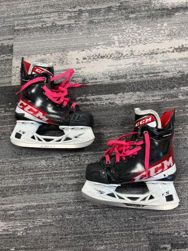 Junior CCM JetSpeed Hockey Skates Size 2 (Used)