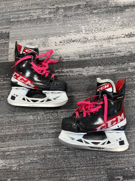 Junior CCM JetSpeed Hockey Skates Size 2 (Used)
