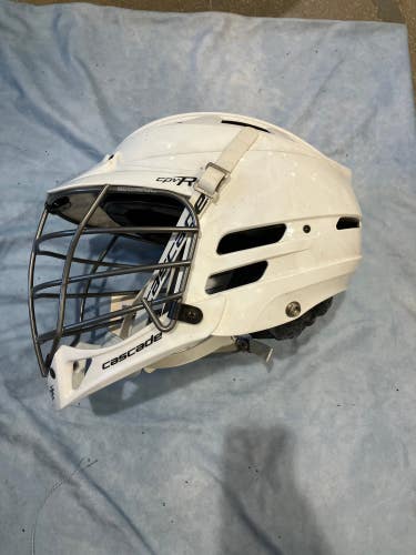 White Adult XS Cascade CPV-R Helmet (Used)