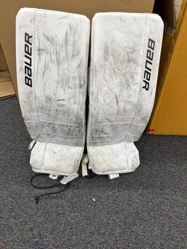 White Bauer GSX Goalie Leg Pads (Used) | Junior Medium (28+)