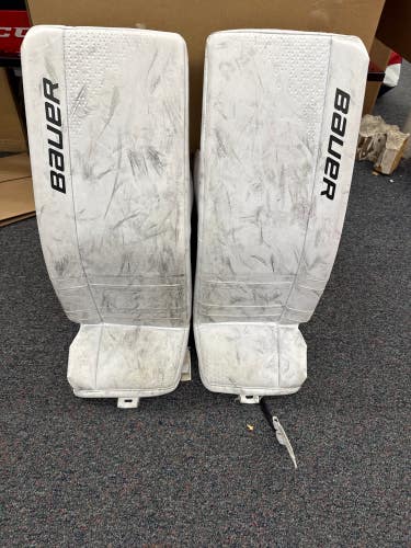 White Bauer GSX Goalie Leg Pads (Used) | Junior Large (30+)