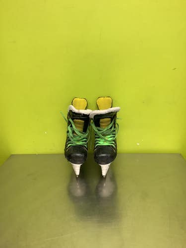Used Bauer SUPREME  S27 Junior Hockey Skate Junior 02.5 11686-S000044817