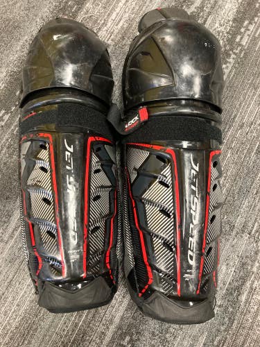 Senior CCM Jetspeed edge Shin Pads 14" (Used)