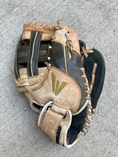Easton Synergy Elite RH Infield Softball Glove 12" (Used)