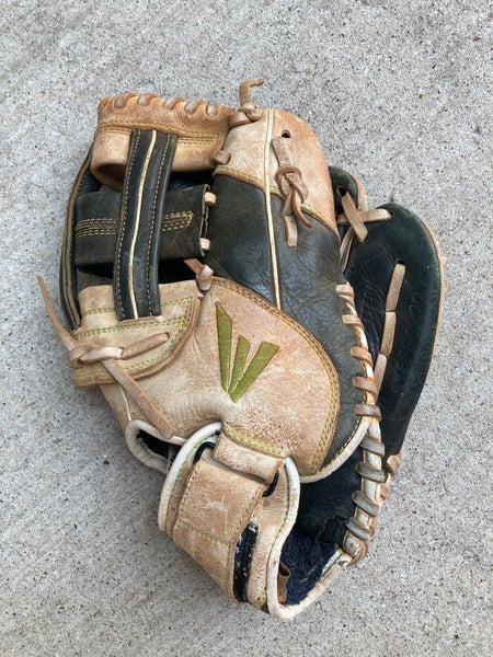 Easton Synergy Elite RH Infield Softball Glove 12" (Used)
