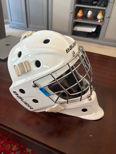 Senior Bauer 930 Goalie Mask  (Used)