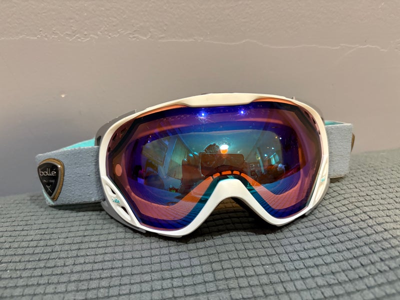 Kid's Bolle Ski Goggles Small (Used)