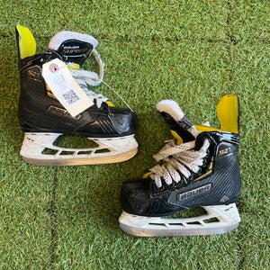 Youth Bauer Supreme S27 Hockey Skates Regular Width 11.0 (Used)