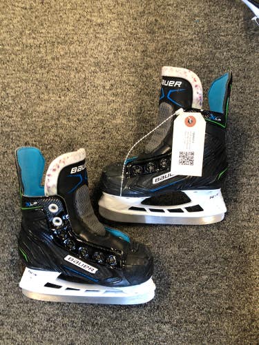 Youth Bauer XLP Hockey Skates Regular Width 9.0 (Used)