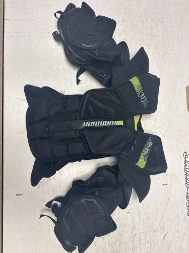 Small/Medium  Warrior RITUAL X4 E+ Goalie Chest Protector (Used)