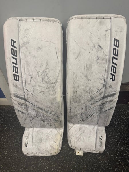 Intermediate Large  Bauer Supreme S29 Goalie Leg Pads (Used)