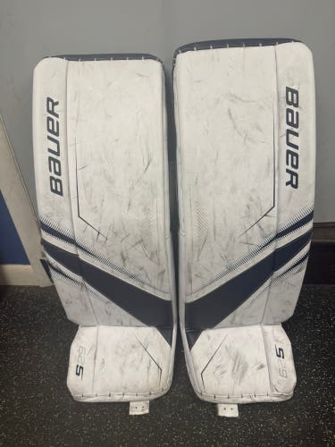 Intermediate Large Bauer Supreme S29 Goalie Leg Pads (Used)