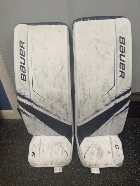 Intermediate Large  Bauer Supreme S29 Goalie Leg Pads (Used)