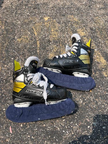 Youth Bauer Supreme 3S Hockey Skates | Size 11Y