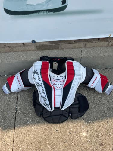 Junior Small / Medium CCM EFLEX 5.5 Goalie Chest Protector (Used)