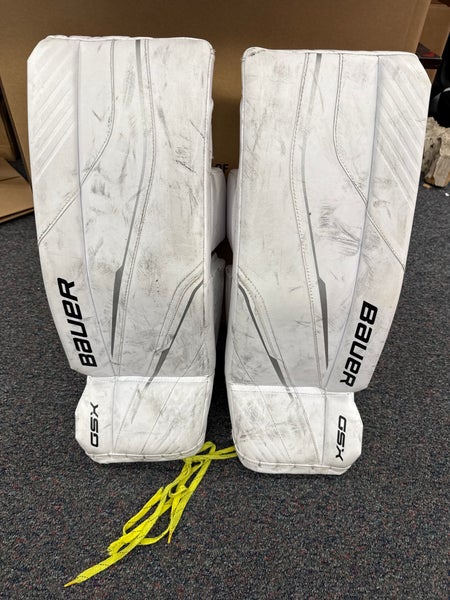 White Bauer GSX (2023) Goalie Leg Pads (Used) | Junior Small (26+)