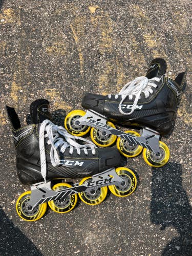 Junior CCM Super Tacks 9350 Inline Skates Regular Width Size 5 (Used)