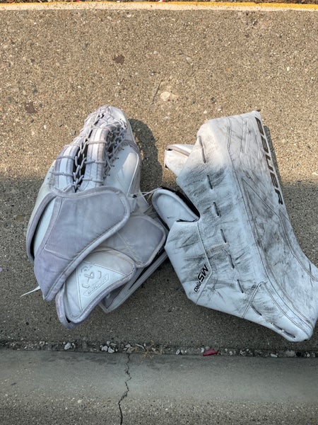 Senior Bauer M5 Pro Goalie Gloves & Blockers Regular (Used)