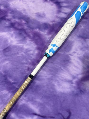 White 2023 DeMarini CF Composite Bat (-10) Composite 22 oz 32" (Used)