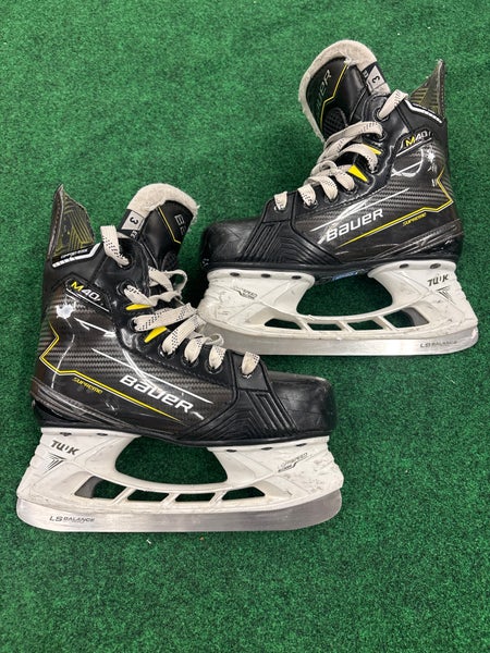 Junior Bauer Supreme M40 Hockey Skates (Extra Wide) Size 3 (Used)