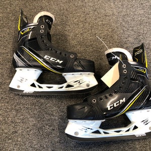 Senior CCM Super Tacks AS1 Hockey Skates Wide Width 9.5 (Used)