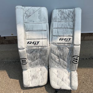Intermediate Warrior Ritual GT Goalie Leg Pads | 30" + 1