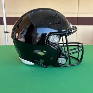 Youth Large Riddell SpeedFlex Helmet (Missing Chinstrap Hardware)