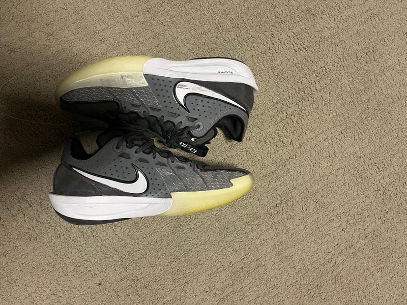 Men's Size M 10.5 (W 11.5) Nike GT Cut Shoes (Used)