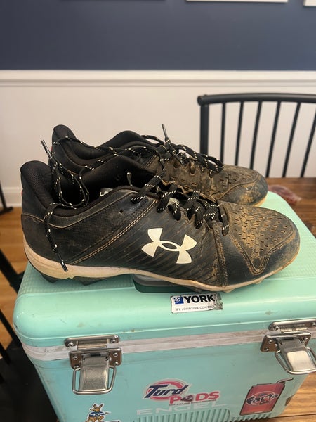 Black Men's Size M 9.0 (W 10.0) Under Armour (Used)