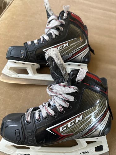 CCM FT460 Hockey Goalie Skates Regular Width Size 3 (Used)
