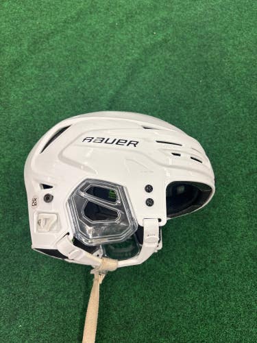 White Medium Bauer Re-Akt 85 Helmet (Used)