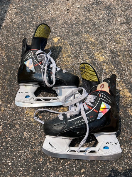Junior True HZRDUS 7X Hockey Skates | Size 2.5