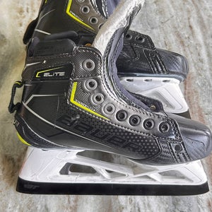 Bauer Elite Hockey Goalie Skates Size 2.5 (Used)